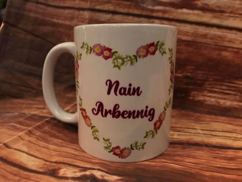 Welsh amazing grandma mug