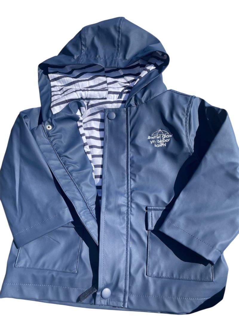 bwrw glaw yn sobor iawn cot law i blant 6 mis i 4 oed/ Welsh rain coat children 6 months- 4 years - Image 4