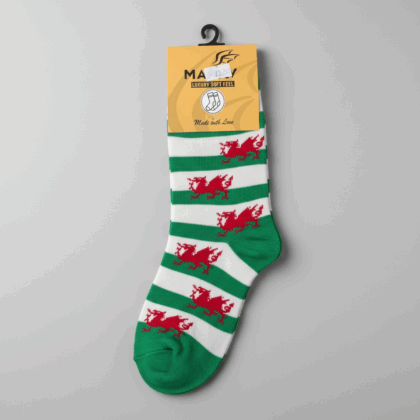 Child Wales dragon socks / sanau draig Cymru maint plant