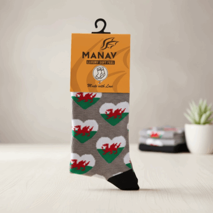 Adult 4-7 grey size Wales dragon socks / sanau draig Cymru llwyd maint oedolyn 4-7